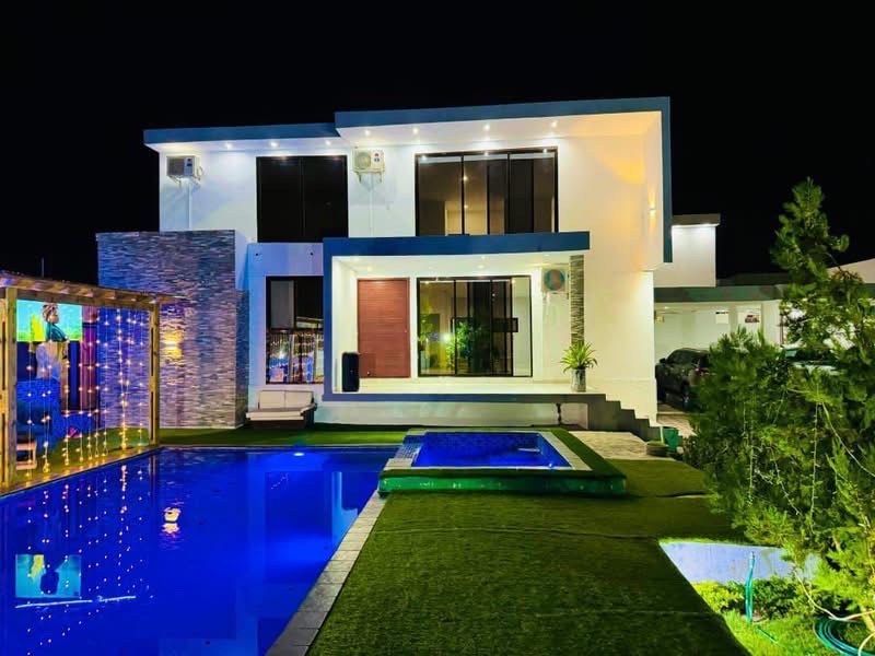 Casa tipo 4 rés do chão 1 andar moderna e luxuosa | 9300000 MZN | Avenida Agostinho Neto, Sommerschield, Gaza | MzDeal