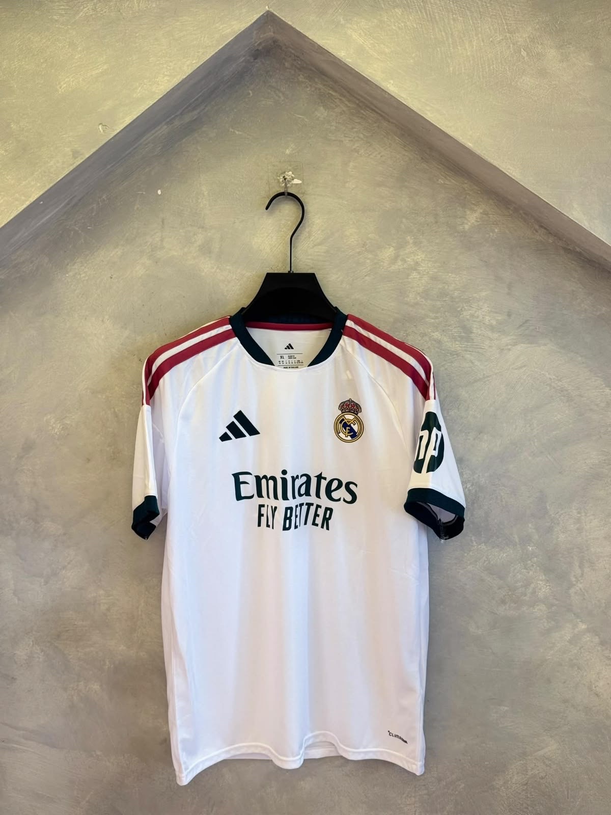 Camisa do Real madrid | 2100 MZN | FRELIMO, Sommerschield, Maputo | MzDeal