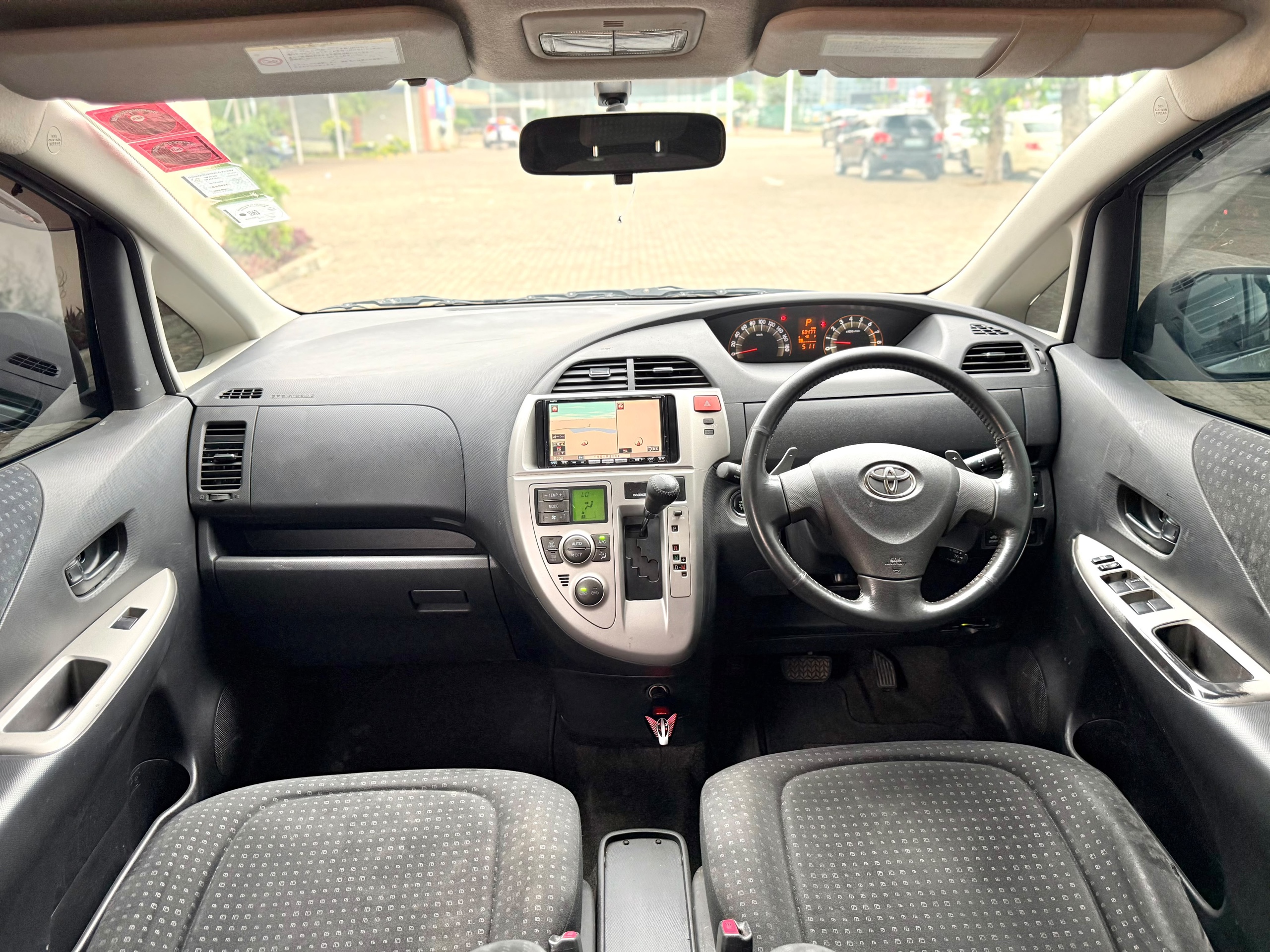 Toyota Ractis 2009 | 294000 MZN | Coop, Maputo | MzDeal
