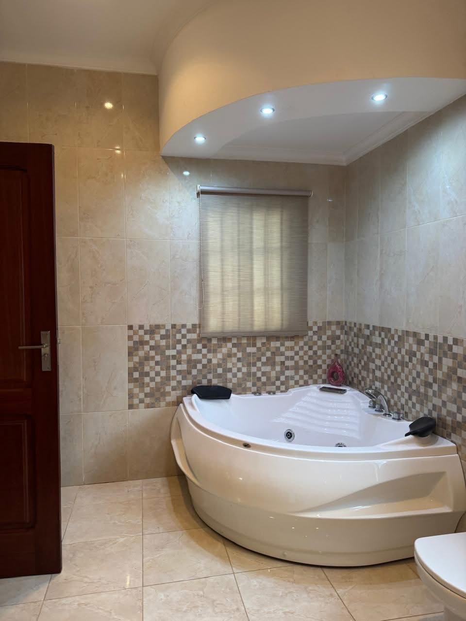 Moradia super bem localizada, a beira da Estrada principal | 60000 MZN | Bairro Belo Horizonte, Maputo | MzDeal
