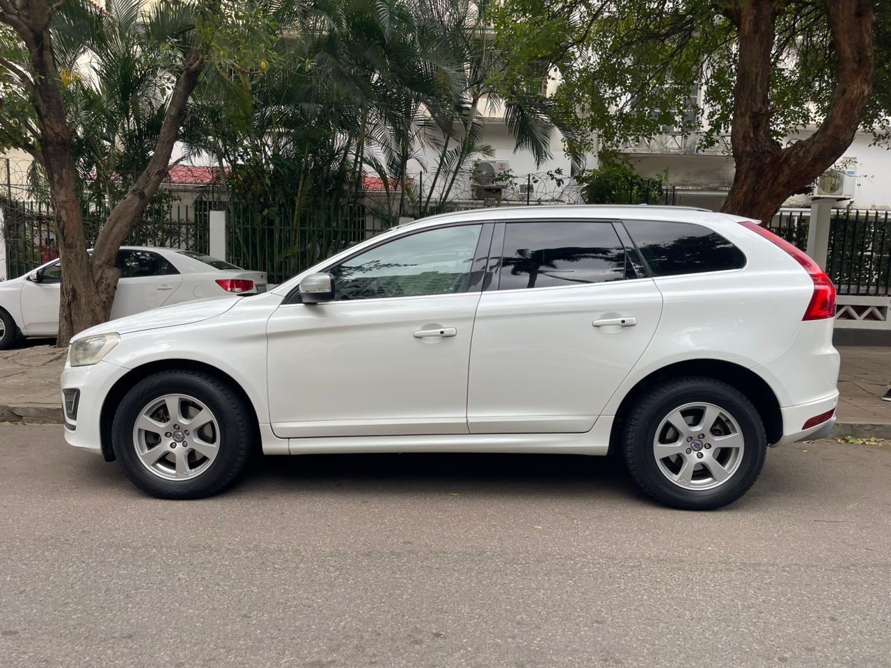 Vendo volvo | 410000 MZN | Maputo, Maputo | MzDeal