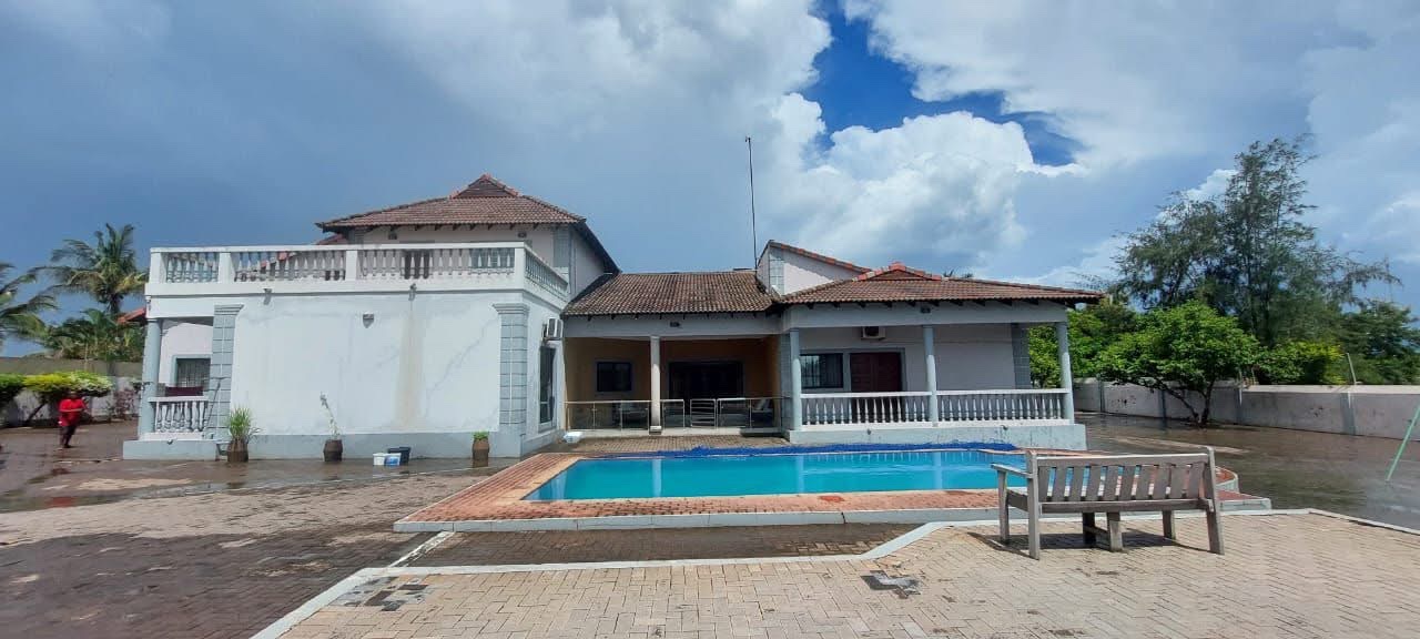 Moradia super bem localizada, a beira da Estrada principal | 60000 MZN | Bairro Belo Horizonte, Maputo | MzDeal