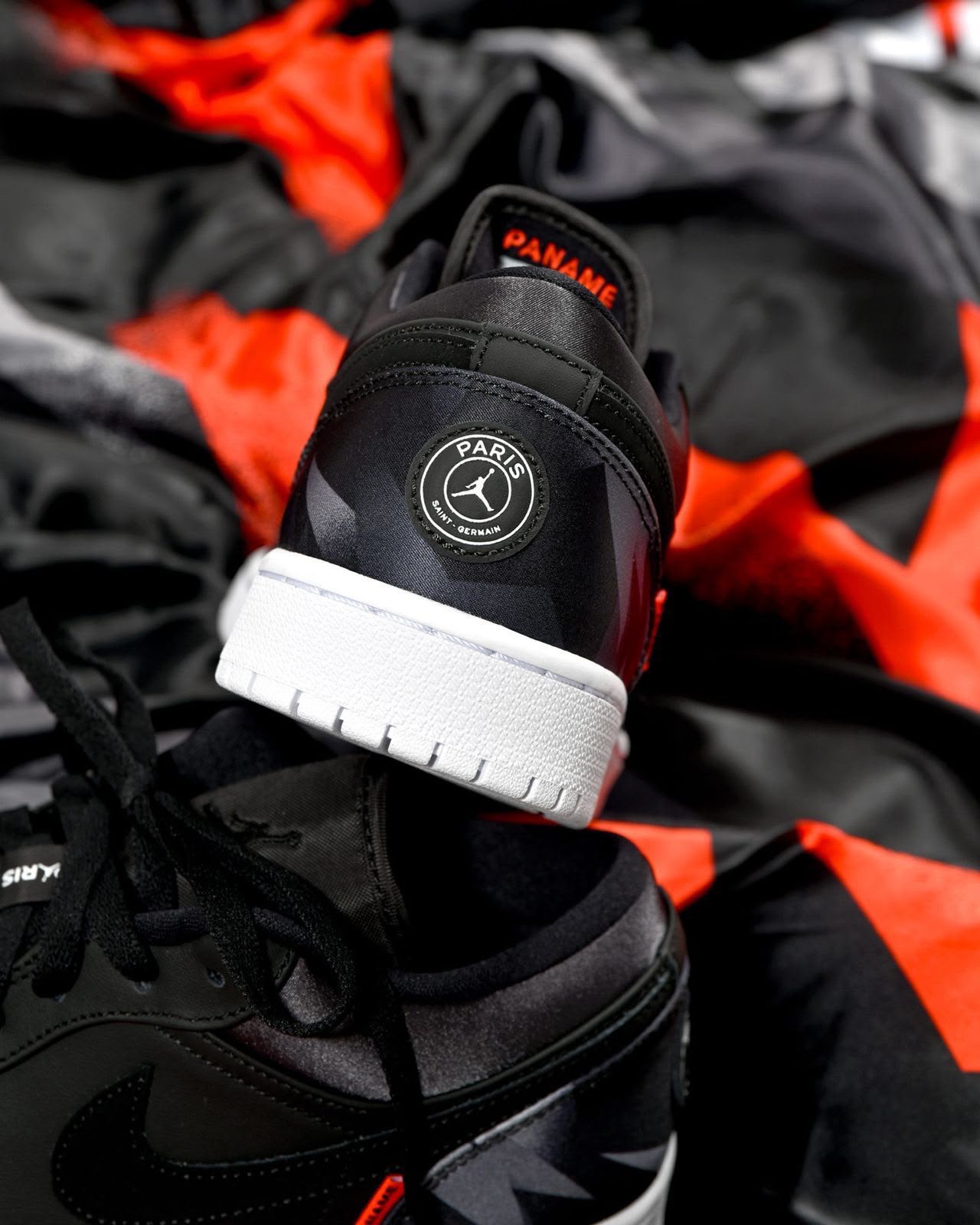 AIR JORDAN PARIS | 3500 MZN | FRELIMO, Sommerschield, Maputo | MzDeal