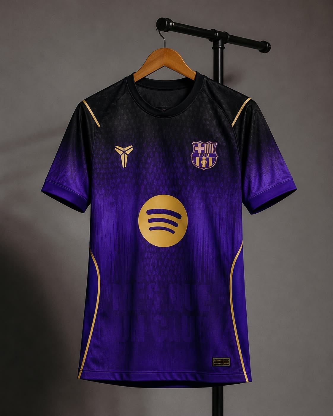 Camisa de team Barcelona | 2000 MZN | Sommerschield, Maputo | MzDeal