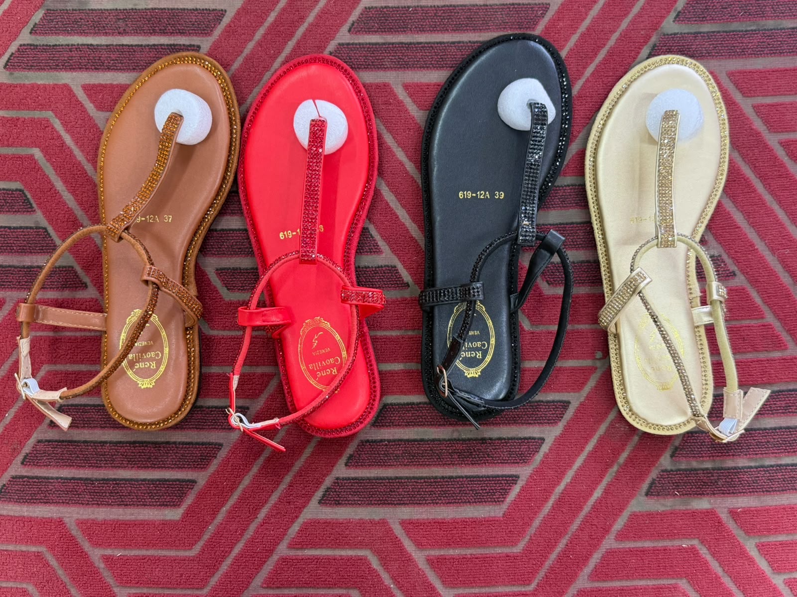 Sandálias Rene caovila | 1300 MZN | FRELIMO, Sommerschield, Maputo | MzDeal