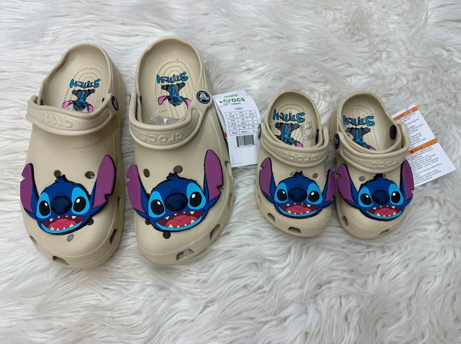 Crocs Stich | 2800 MZN | FRELIMO, Sommerschield, Maputo | MzDeal
