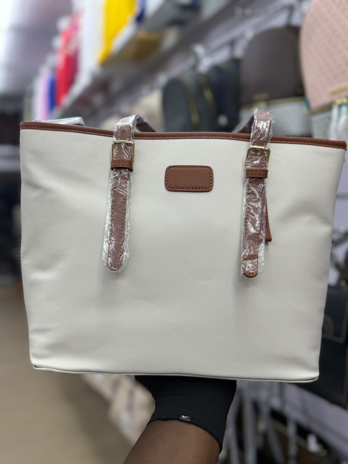 Bolsas Da Aldo | 2000 MZN | FRELIMO, Sommerschield, Maputo | MzDeal