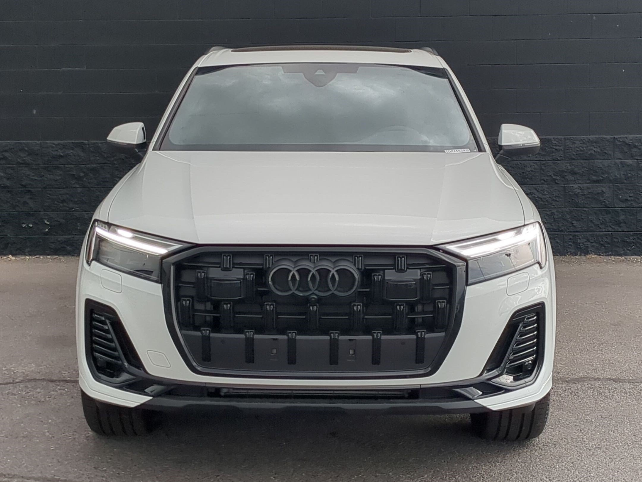 2026 Audi Q7 Premium Plus VIN: WA1LCBF71TD016624 STOCK: TD016624 | 2900000 MZN | Portagem da Costa do Sol, Costa do Sol, Maputo | MzDeal
