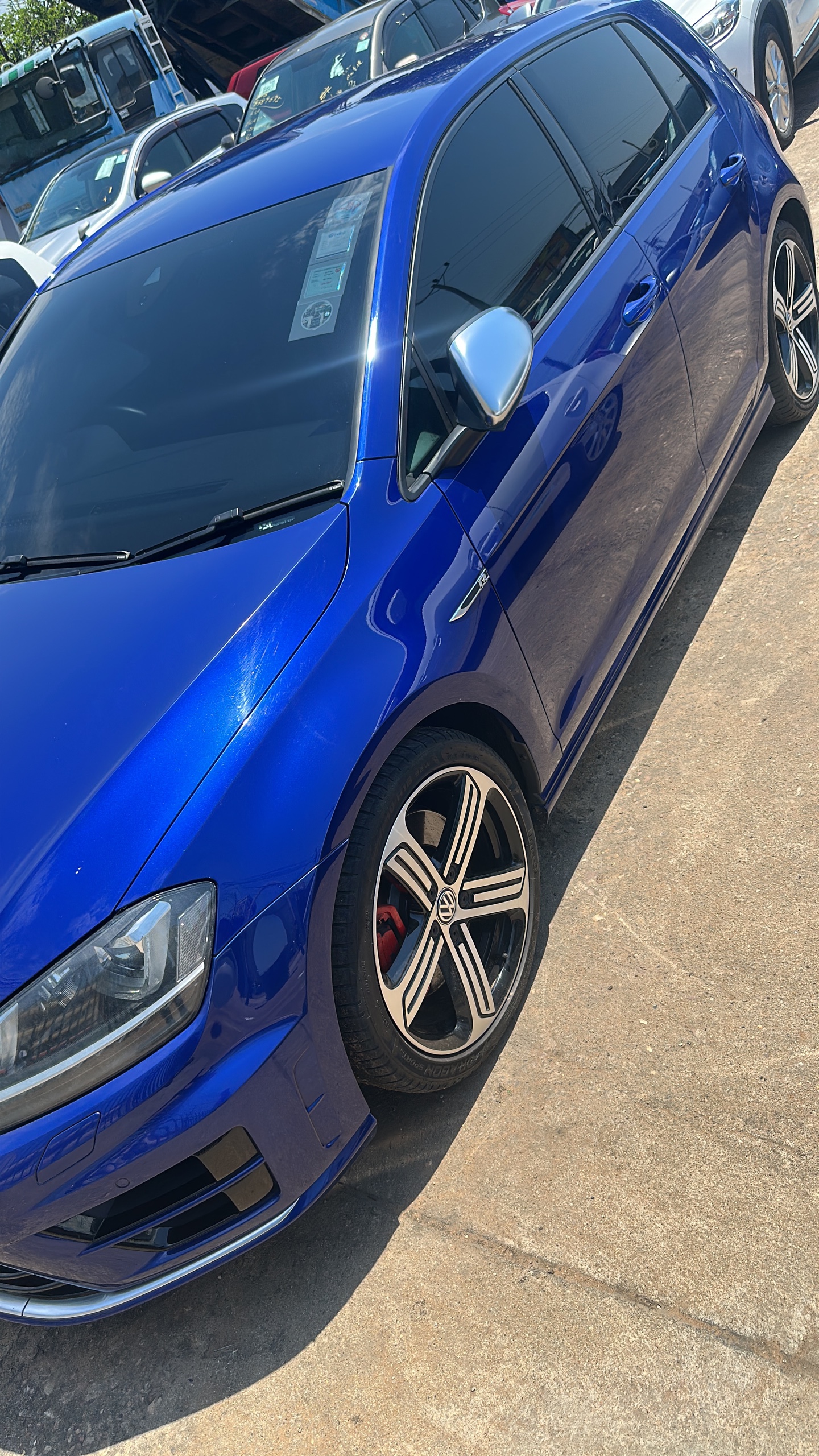 Volkswagen Golf 7 R – Azul Metálico | 1950000 MZN | Coop, Maputo | MzDeal