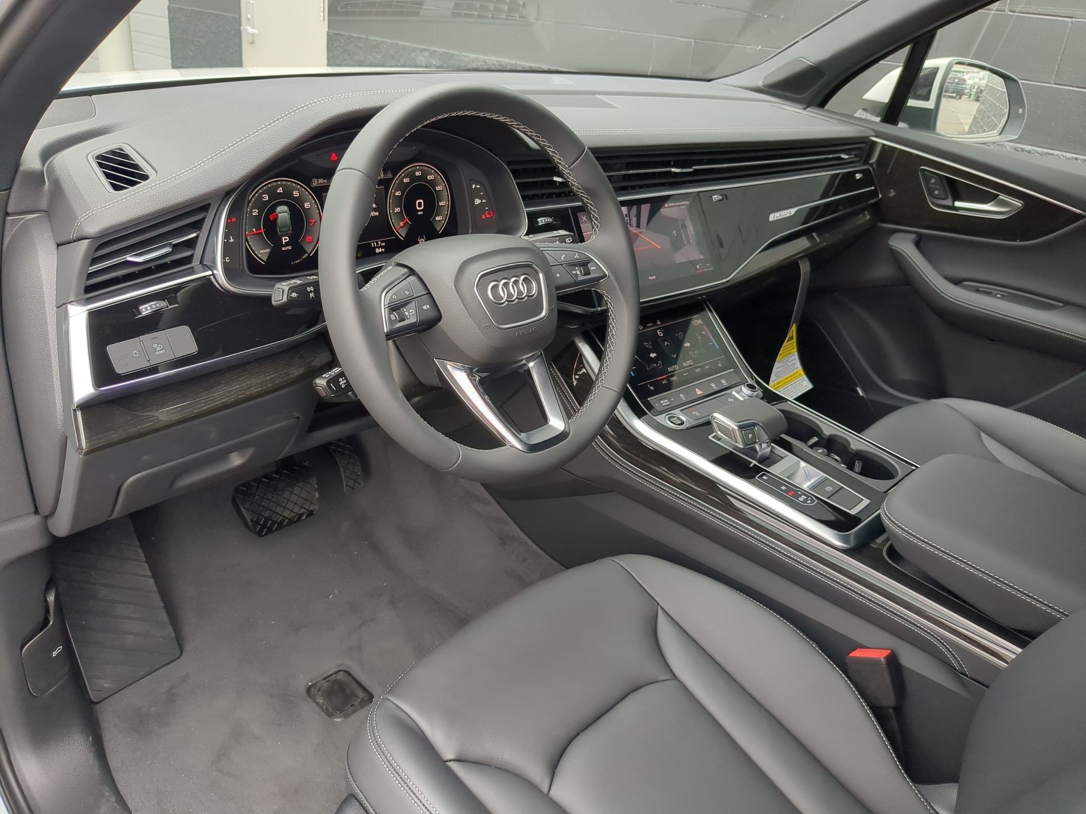 2026 Audi Q7 Premium Plus VIN: WA1LCBF71TD016624 STOCK: TD016624 | 2900000 MZN | Portagem da Costa do Sol, Costa do Sol, Maputo | MzDeal