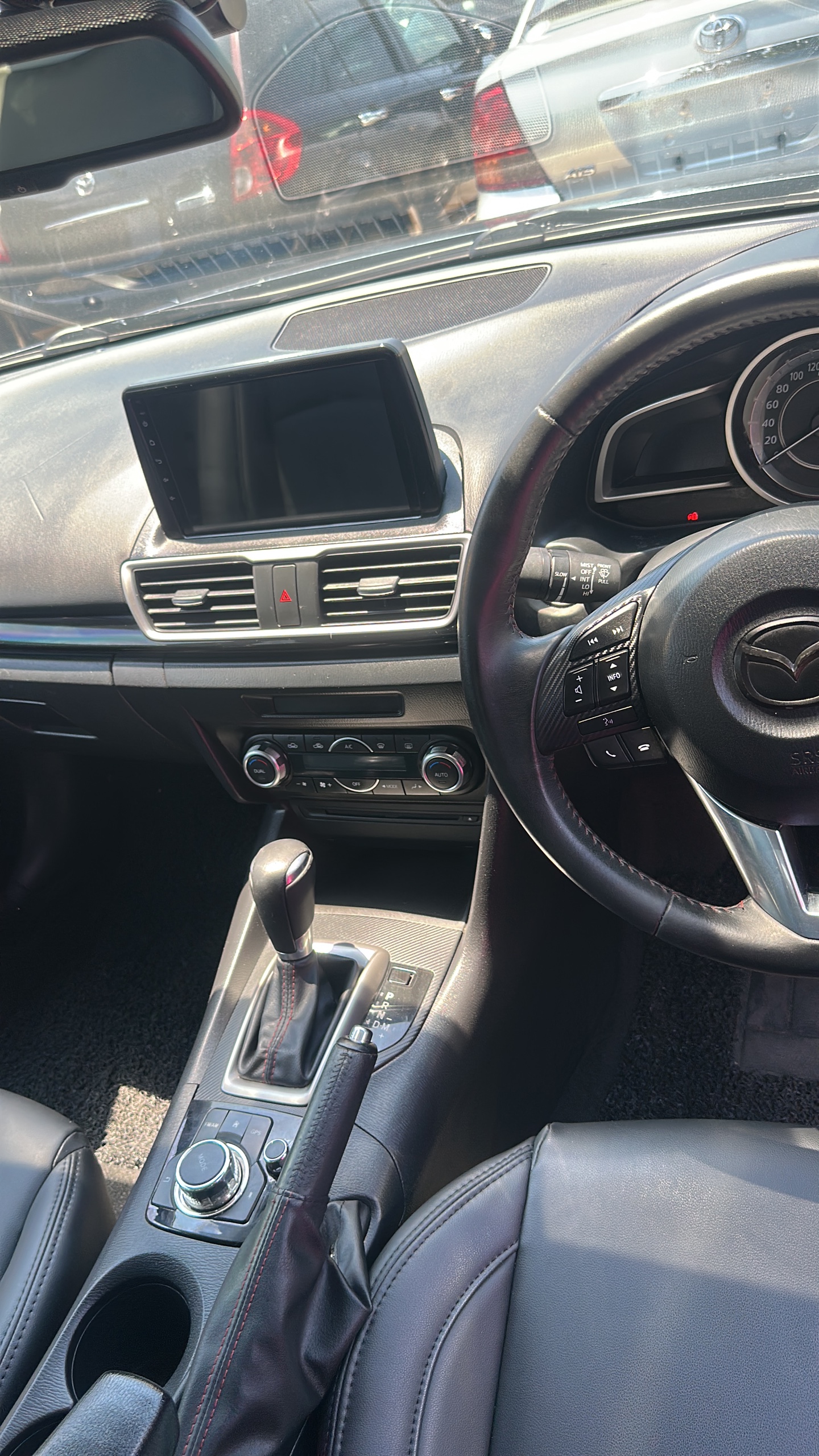 Mazda 3 Sedan Skyactiv — Azul Metálico com Sunroof  🔥 DESIGN DESPORTIVO, ELEGÂNCIA E CONFORTO! | 680000 MZN | FRELIMO, Sommerschield, Maputo | MzDeal