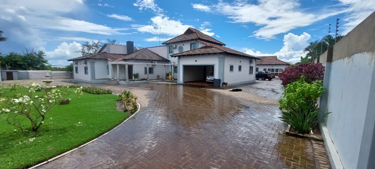 Moradia super bem localizada, a beira da Estrada principal | 60000 MZN | Bairro Belo Horizonte, Maputo | MzDeal