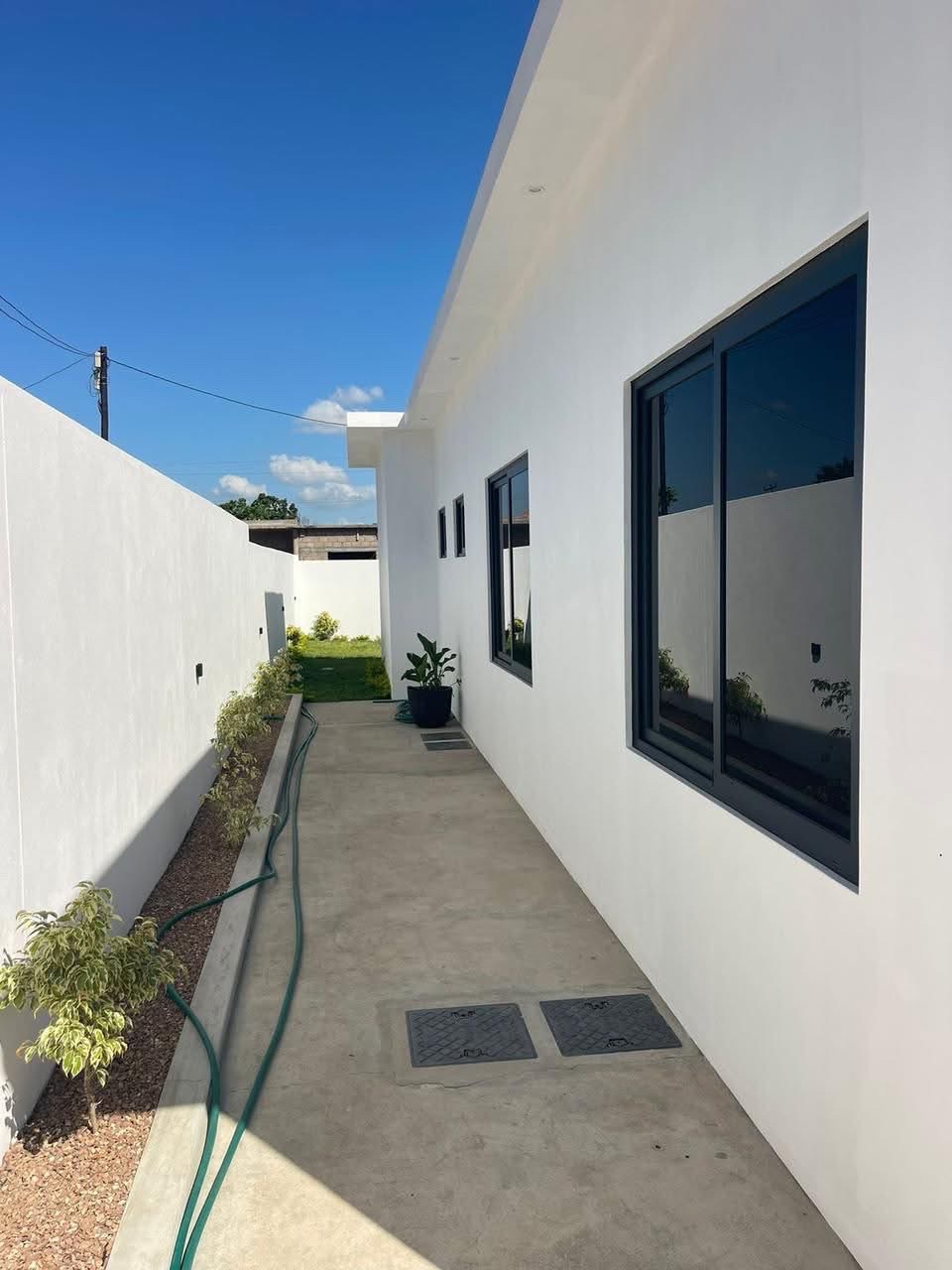 Casa tipo 3 com placa e nova | 6000000 MZN | Guava, Marracuene, Gaza | MzDeal