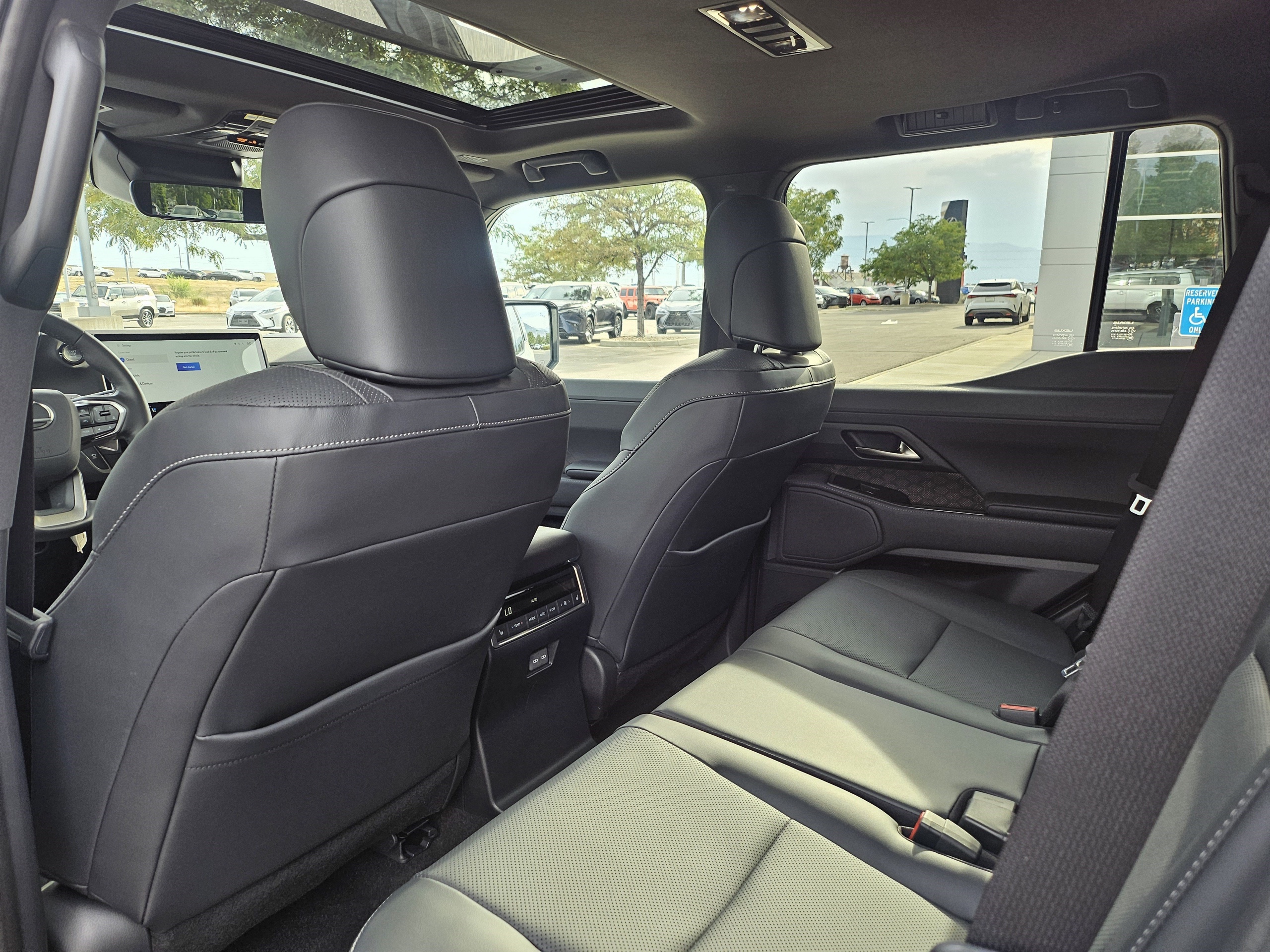 2026 Lexus GX 550 Premium+ VIN: JTJTBCDX6T5089710 STOCK: T5089710W | 96000 USD | 24 de Julho, Polana Cimento A, Maputo | MzDeal