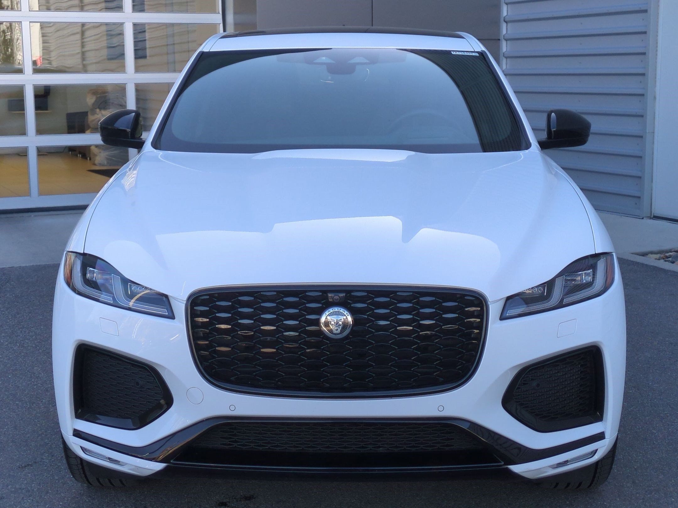 CERTIFIED PRE-OWNED 2026 Jaguar F-PACE R-Dynamic S VIN: SADCT2FU0TA758496 STOCK: TA758496R | 3800000 MZN | Costa do Sol, Maputo | MzDeal